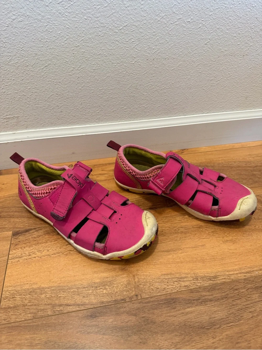 Girl’s PLAE Sandals size 2